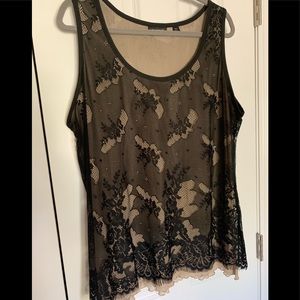 Avenue plus black lace top 22/24
